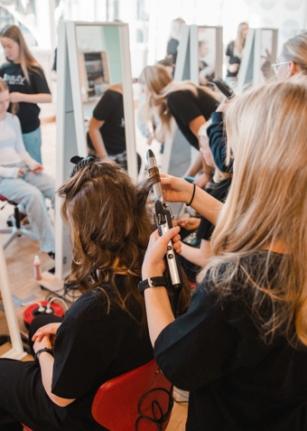 Nails, Hair & Makeup vol. 1 - Klik for at tilmelde dig