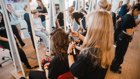 Nails, Hair & Makeup vol. 1 - Klik for at tilmelde dig